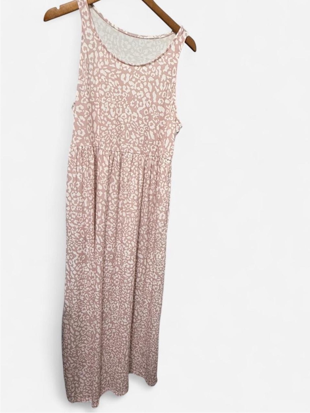 Sleeveless Pink Leopard Print Maxi Dress
